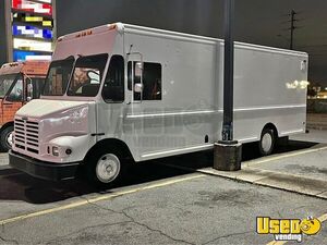 2004 Mt45 Kitchen Food Truck All-purpose Food Truck Georgia Diesel Engine for Sale