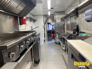 2004 P42 Kitchen Food Truck All-purpose Food Truck Backup Camera North Carolina Diesel Engine for Sale