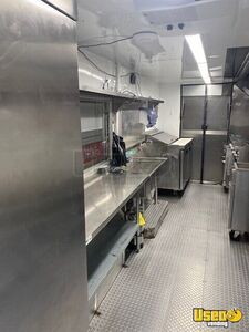 2004 P42 Kitchen Food Truck All-purpose Food Truck Exterior Customer Counter North Carolina Diesel Engine for Sale