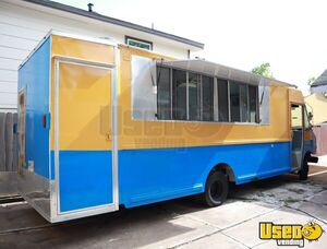 2004 P42 Step Van All-purpose Food Truck Electrical Outlets Texas Gas Engine for Sale