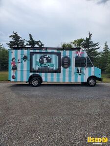 2004 Utilimaster Ice Cream Truck Cabinets Alberta Gas Engine for Sale