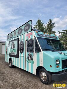 2004 Utilimaster Ice Cream Truck Cabinets Alberta Gas Engine for Sale