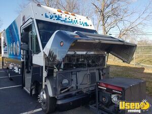 2004 Utilimaster Stepvan Gift Shop Truck Mobile Boutique Generator New Jersey Gas Engine for Sale