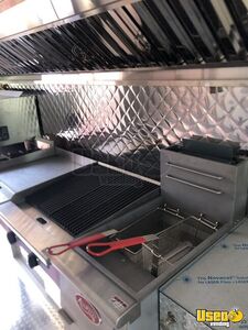 2004 Workhorse All-purpose Food Truck Diamond Plated Aluminum Flooring Florida Gas Engine for Sale