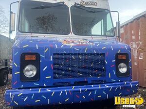 2004 Workhorse Ice Cream Truck Concession Window New York Gas Engine for Sale