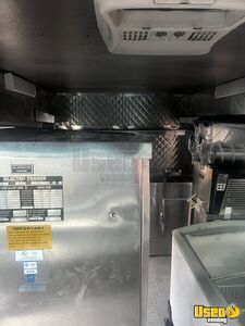 2004 Workhorse Ice Cream Truck Stainless Steel Wall Covers New York Gas Engine for Sale