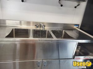 2005 20' Diesel Step Van Kitchen Food Truck All-purpose Food Truck 51 Missouri Diesel Engine for Sale