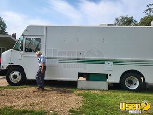 2005 20' Diesel Step Van Kitchen Food Truck All-purpose Food Truck Insulated Walls Missouri Diesel Engine for Sale