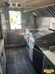 2005 E450 All-purpose Food Truck Diamond Plated Aluminum Flooring California Diesel Engine for Sale