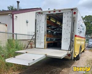 2005 Mt55 Stepvan Stainless Steel Wall Covers Illinois Diesel Engine for Sale