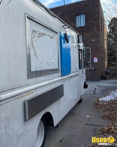 2005 P42 All-purpose Food Truck Air Conditioning Wisconsin Diesel Engine for Sale