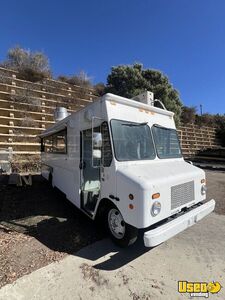 2005 P42 All-purpose Food Truck Concession Window California Gas Engine for Sale