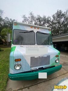 2005 P42 Step Van Kitchen Food Truck All-purpose Food Truck Concession Window Texas Gas Engine for Sale