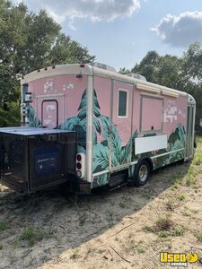 2005 Starcraft All-purpose Food Truck Electrical Outlets Texas for Sale