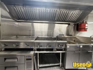 2005 Work Horse All-purpose Food Truck Diamond Plated Aluminum Flooring Maryland Diesel Engine for Sale