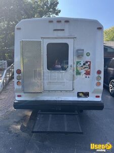 2006 E450 All-purpose Food Truck Diamond Plated Aluminum Flooring Michigan Diesel Engine for Sale