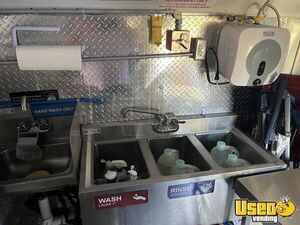 2006 E450 All-purpose Food Truck Pro Fire Suppression System Michigan Diesel Engine for Sale