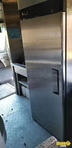 2006 E450 Pizza Food Truck Insulated Walls Ontario Gas Engine for Sale