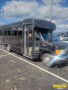 2006 E450 Super Duty Party Bus Floor Drains Virginia Diesel Engine for Sale