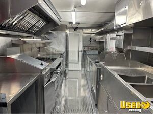 2006 Food Truck All-purpose Food Truck Exterior Customer Counter Texas Diesel Engine for Sale