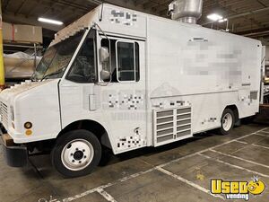 2006 Mt45 Chassis All-purpose Food Truck Concession Window California Diesel Engine for Sale