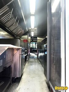 2006 Mt45 Kitchen Food Truck All-purpose Food Truck Exterior Lighting Arizona Gas Engine for Sale