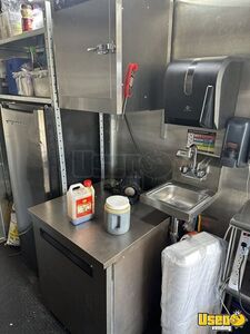 2006 Super Duty E350 All-purpose Food Truck Upright Freezer Indiana Gas Engine for Sale