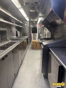 2007 Mt-45 All-purpose Food Truck Cabinets Arizona Diesel Engine for Sale