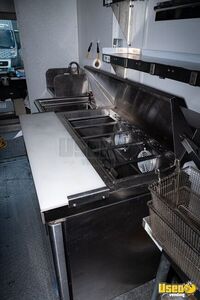 2007 Mt45 Chassis All-purpose Food Truck Refrigerator Colorado Diesel Engine for Sale