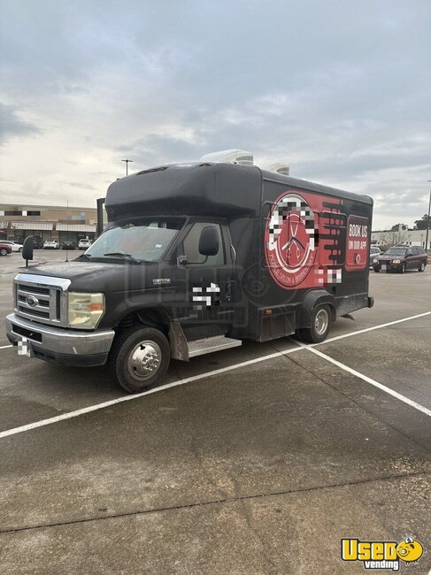 2008 E-350 Mobile Hair & Nail Salon Truck Texas Gas Engine for Sale