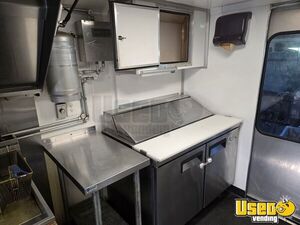 2008 W62 All-purpose Food Truck Exterior Customer Counter Texas Diesel Engine for Sale