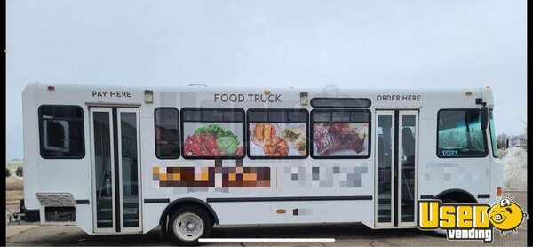 2009 All-purpose Food Truck All-purpose Food Truck Minnesota Diesel Engine for Sale