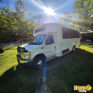 2009 E450 All-purpose Food Truck Concession Window Kentucky Gas Engine for Sale