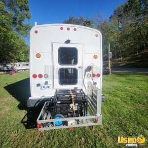 2009 E450 All-purpose Food Truck Insulated Walls Kentucky Gas Engine for Sale