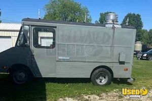 2010 All-purpose Food Truck All-purpose Food Truck Prep Station Cooler Massachusetts Gas Engine for Sale