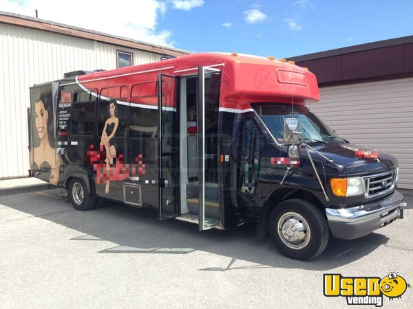 2010 E450 Mobile Hair & Nail Salon Truck Ontario Diesel Engine for Sale