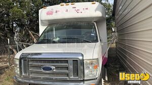 2010 E450 Mobile Hair & Nail Salon Truck Spare Tire Texas Diesel Engine for Sale