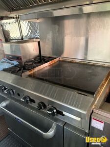 2010 E450 Passenger Bus All-purpose Food Truck Oven Texas Gas Engine for Sale