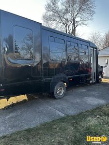 2010 Econoline Goshen Mobile Boutique Air Conditioning Michigan Gas Engine for Sale