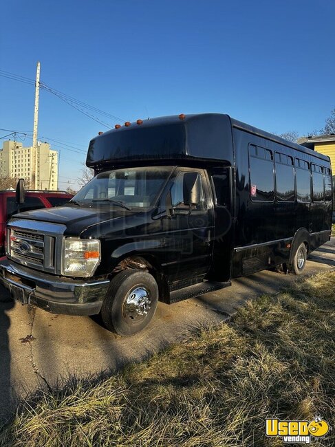 2010 Econoline Goshen Mobile Boutique Michigan Gas Engine for Sale