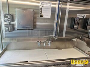 2010 Mt-45 Bakery Food Truck Backup Camera Texas Diesel Engine for Sale