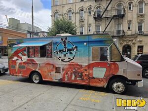 2010 W62 All-purpose Food Truck Concession Window New York Diesel Engine for Sale