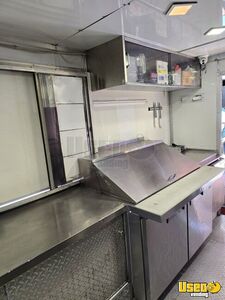 2010 W62 All-purpose Food Truck Electrical Outlets New York Diesel Engine for Sale