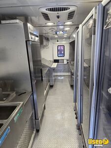 2010 W62 All-purpose Food Truck Exhaust Hood New York Diesel Engine for Sale