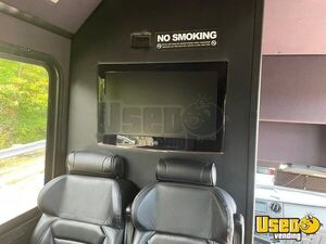 2011 550 Party Bus 12 Virginia Diesel Engine for Sale