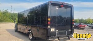 2011 550 Party Bus 8 Virginia Diesel Engine for Sale