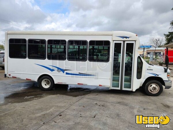 2011 E-450 Shuttle Bus Shuttle Bus Texas Gas Engine for Sale