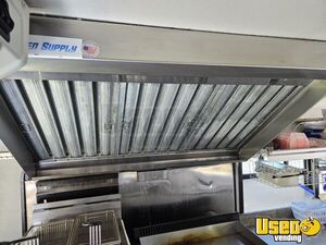 2011 E450 All-purpose Food Truck Deep Freezer New York Gas Engine for Sale