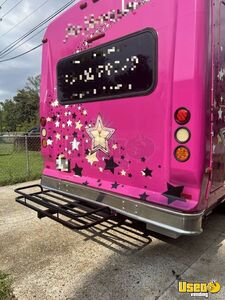 2011 E450 Mobile Hair & Nail Salon Truck Interior Lighting Florida Gas Engine for Sale