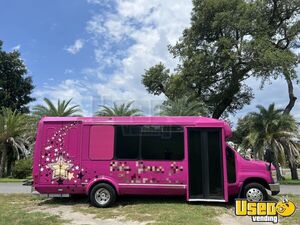 2011 E450 Mobile Hair & Nail Salon Truck Removable Trailer Hitch Florida Gas Engine for Sale